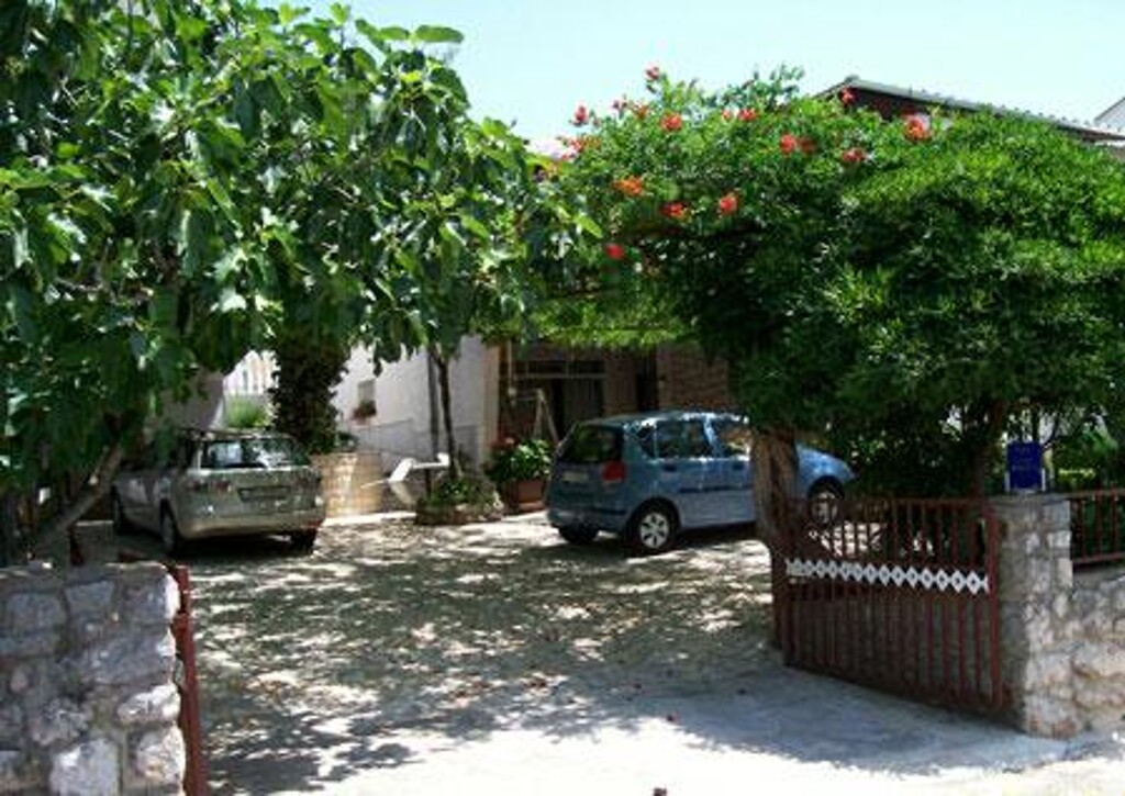 Image 3811615 - 4