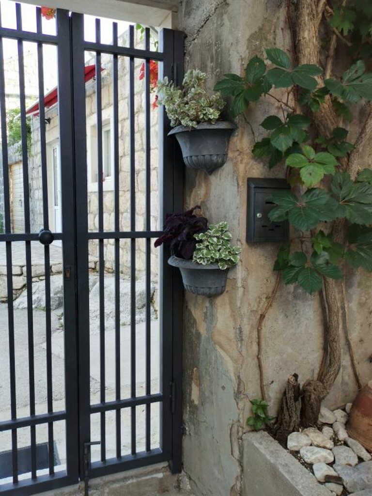 Image 3810674 - 6