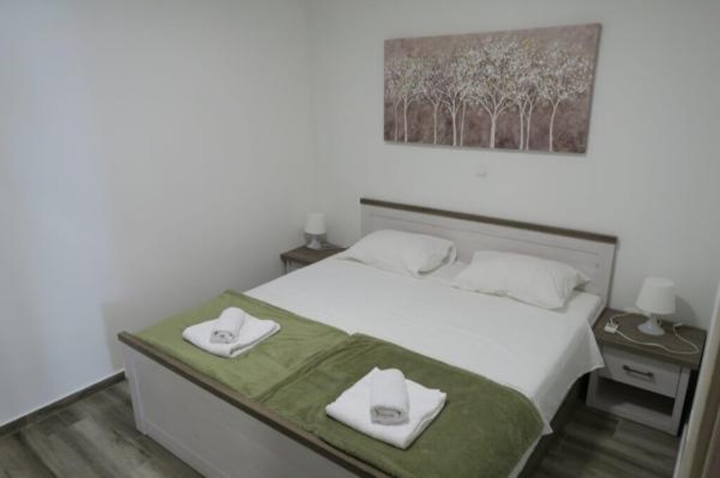 Image 3815064 - 17