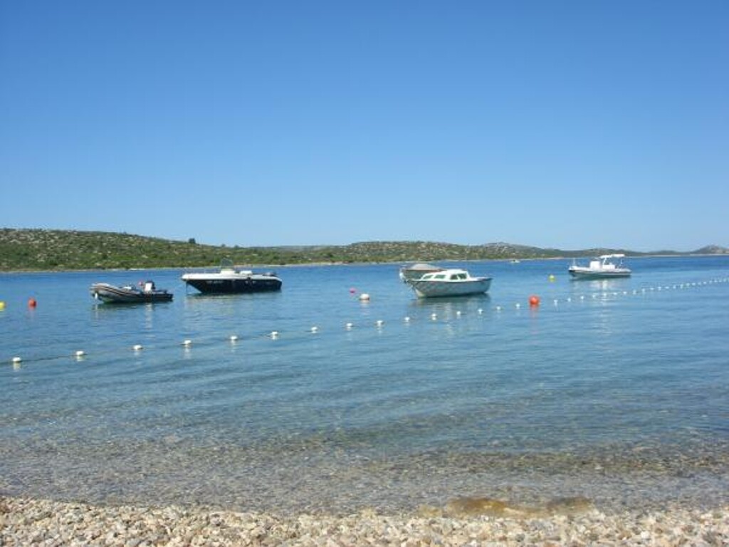 Image 3814821 - 4