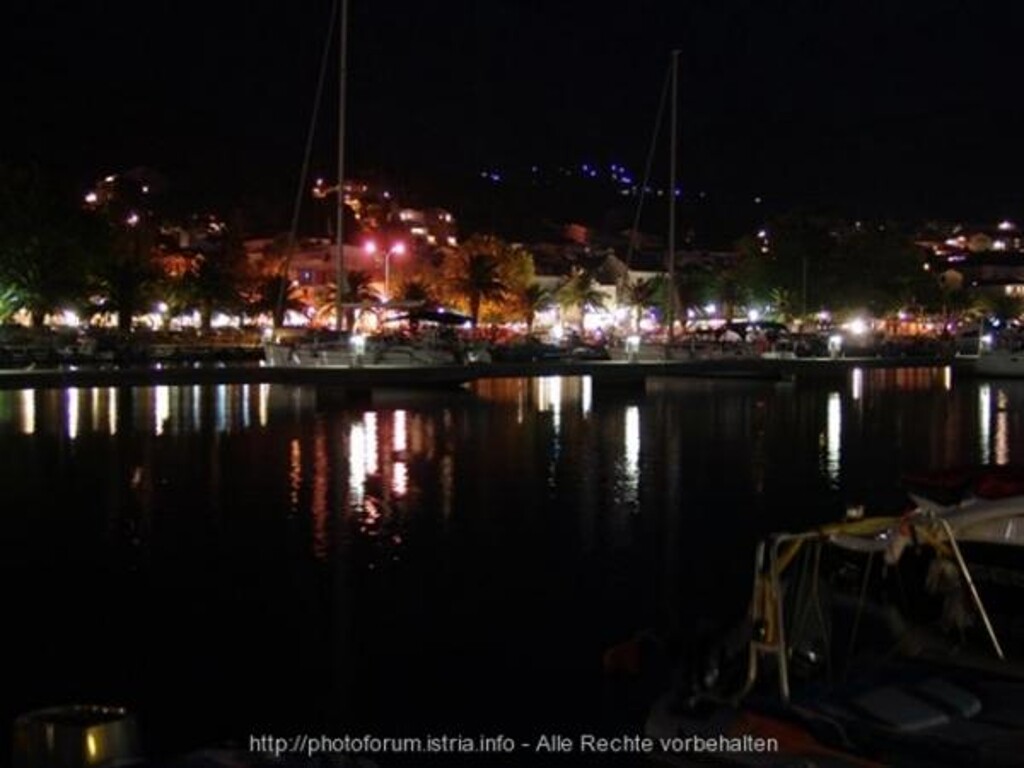 Image 3811449 - 8