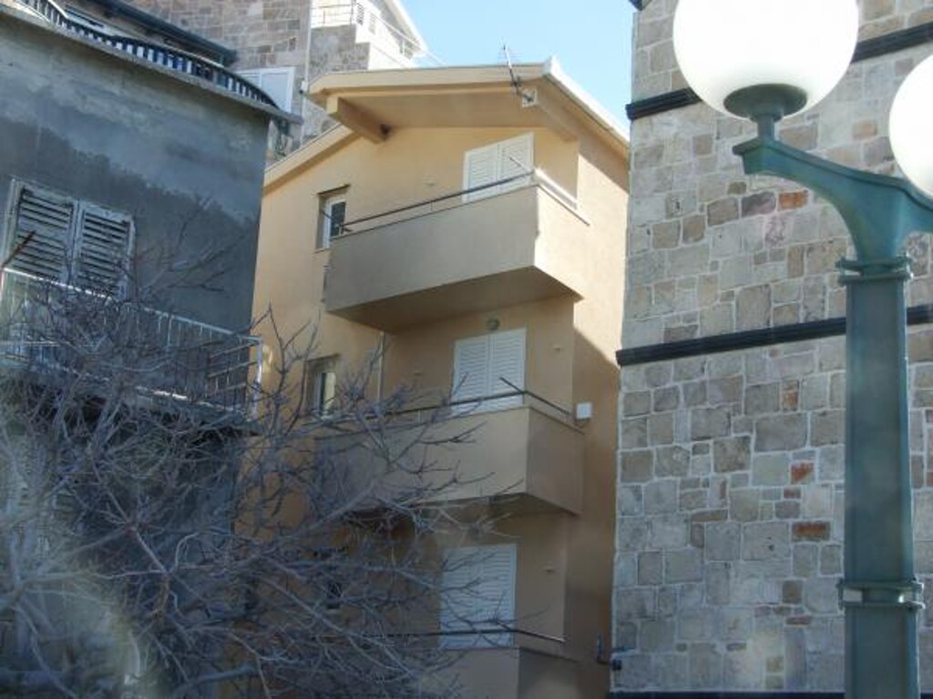 Image 3838491 - 5