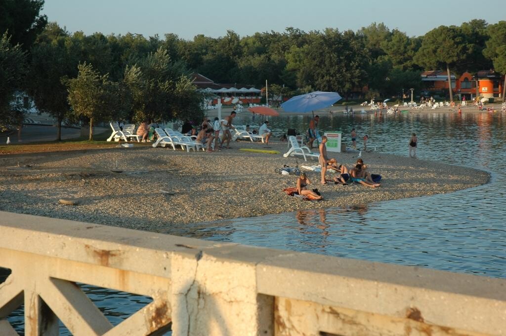Image 3811112 - 5