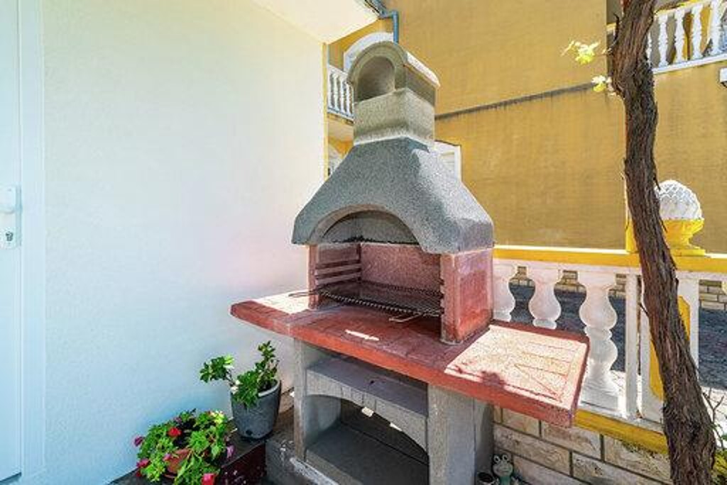 Image 3811906 - 5