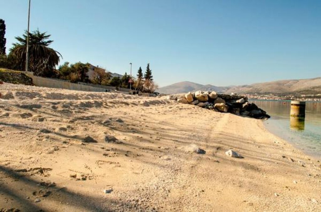Image 3811919 - 11