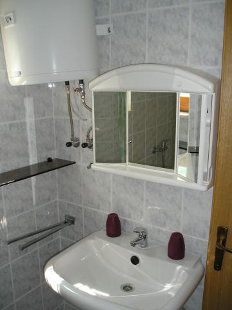 Image 3810799 - 13