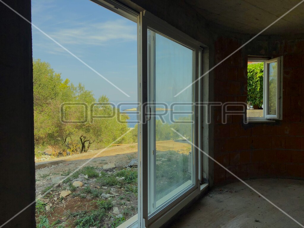Image 6158210 - 6