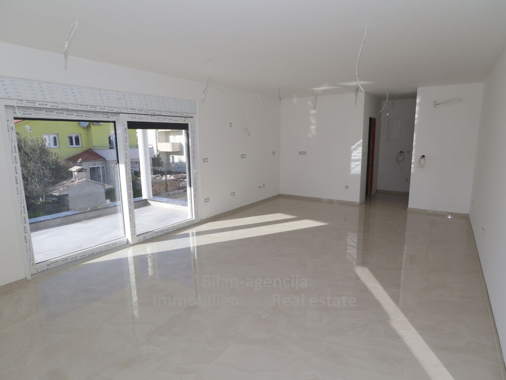 Image 6083929 - 5