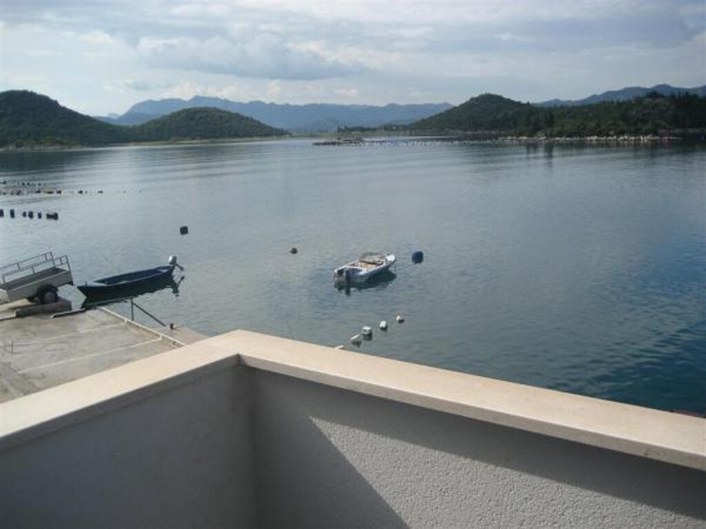 Image 3814130 - 6
