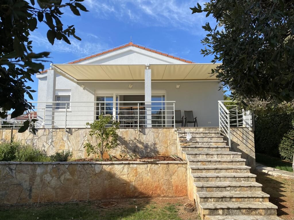 Image 3811520 - 11
