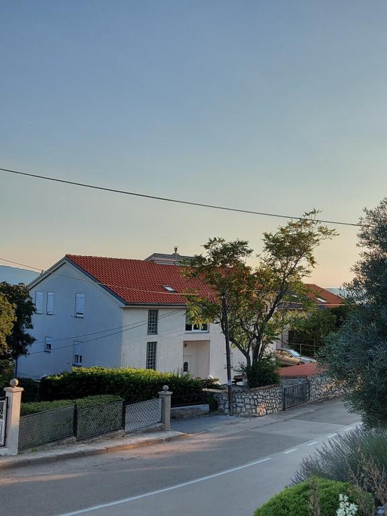 Image 3813916 - 1