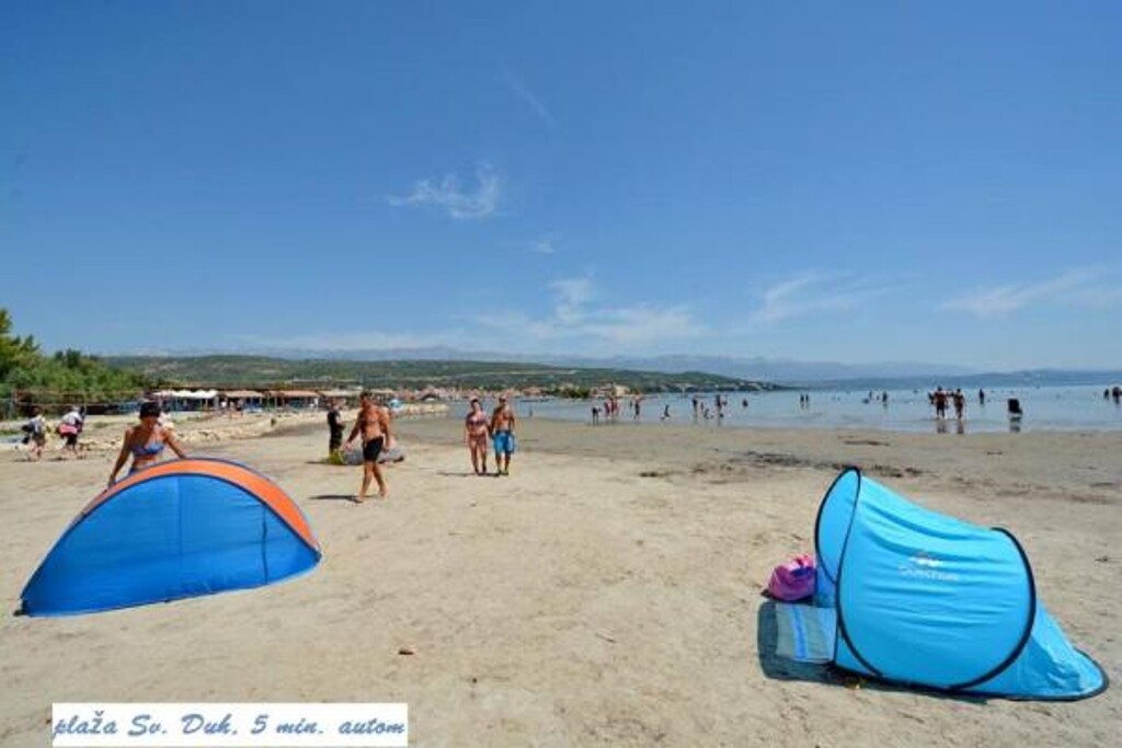 Image 3815185 - 9
