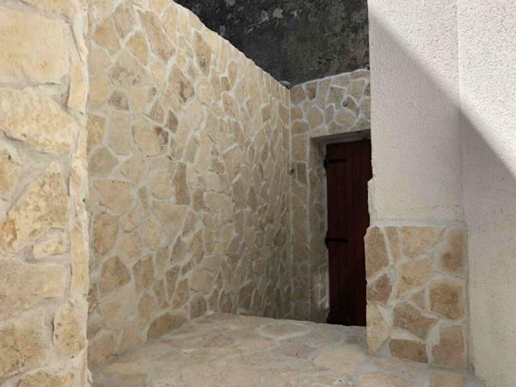 Image 10