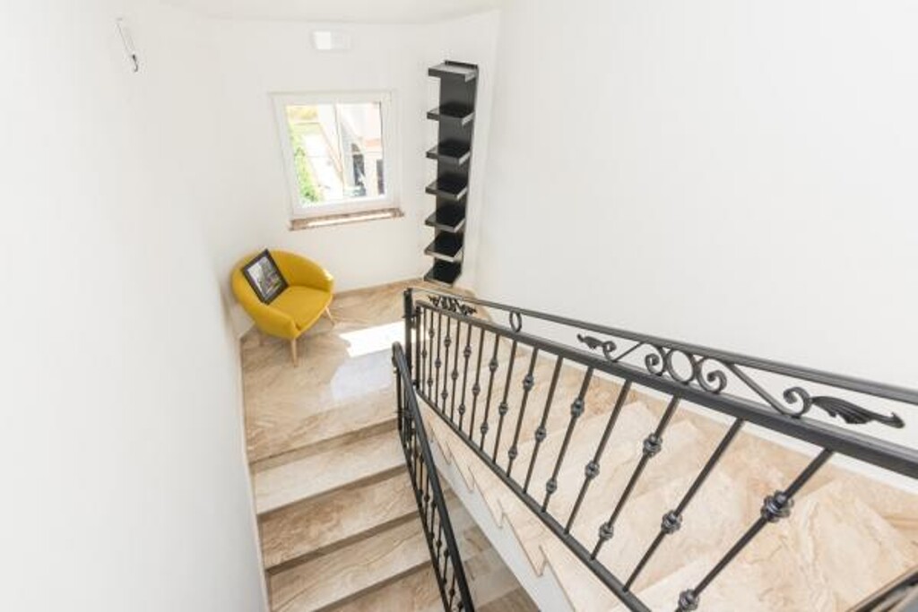 Image 3813517 - 6