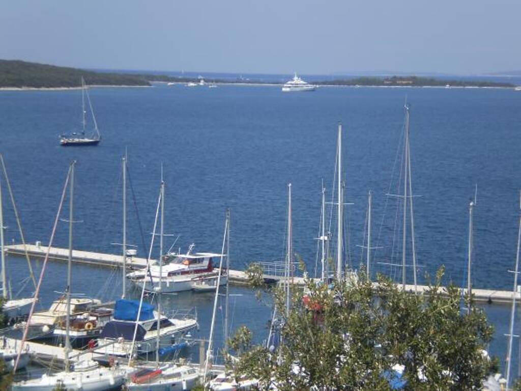 Image 3810584 - 14
