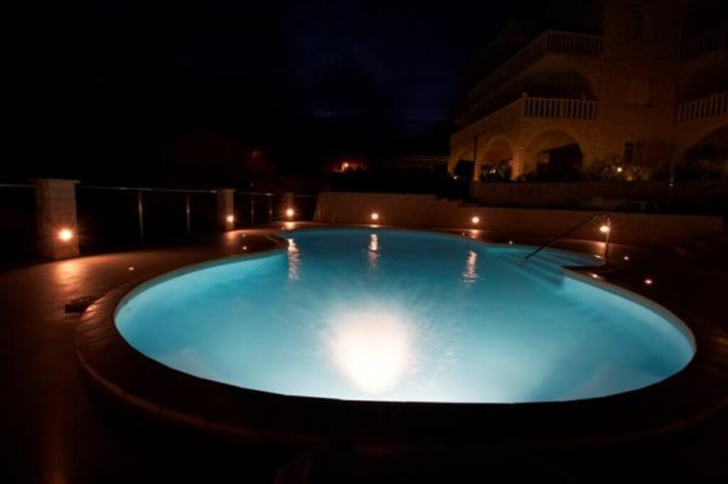 Image 3838515 - 4
