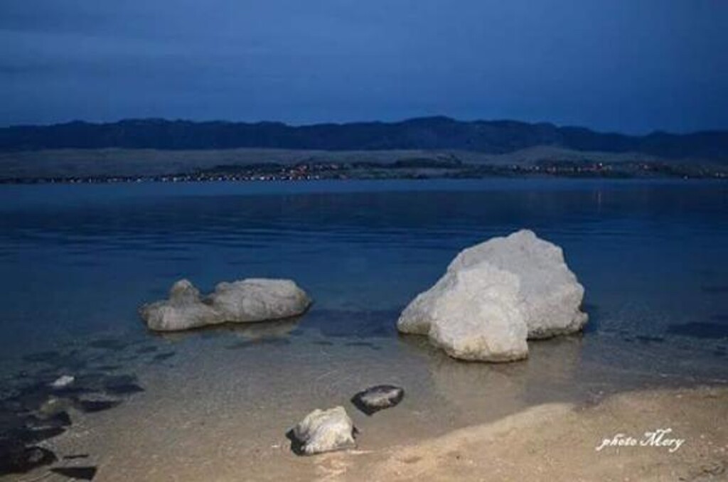 Image 3813000 - 7