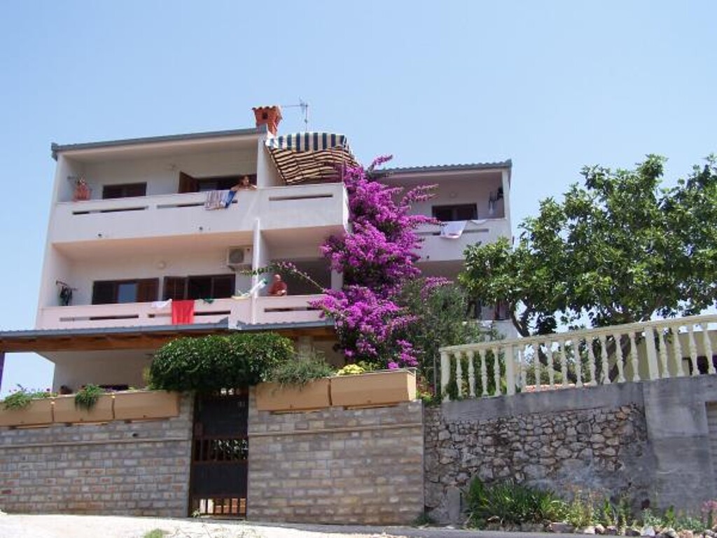 Image 3813564 - 1
