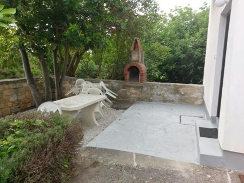 Image 3812834 - 6