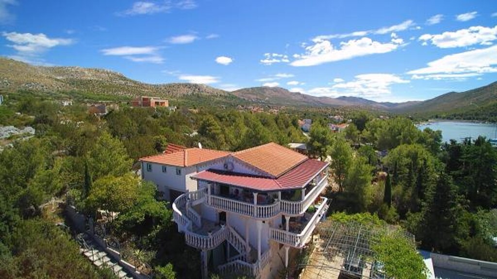 Image 3810644 - 16
