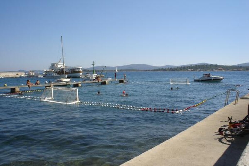 Image 3838785 - 5