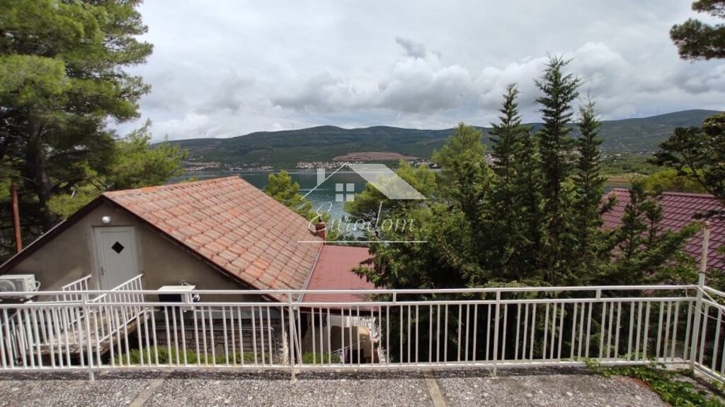 Image 12