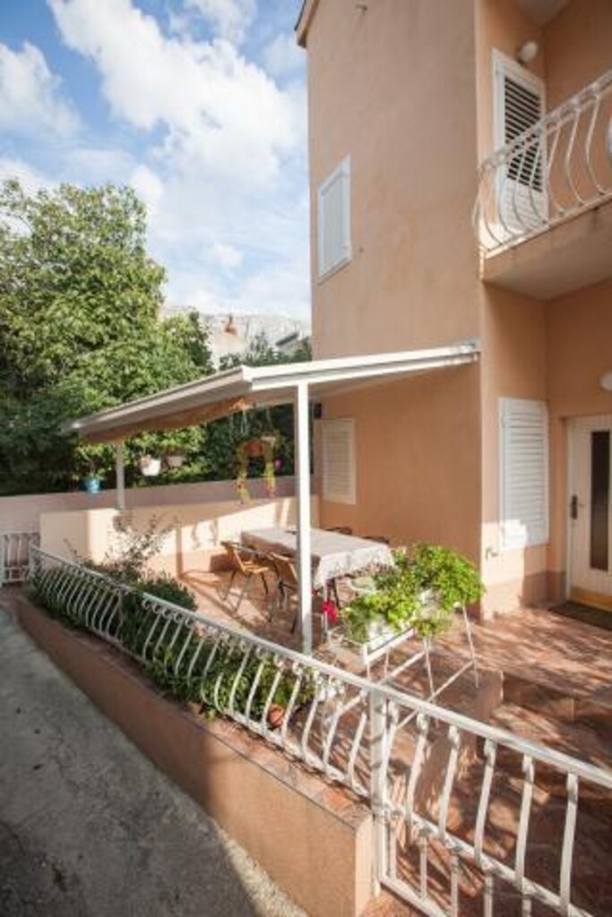 Image 3811454 - 6