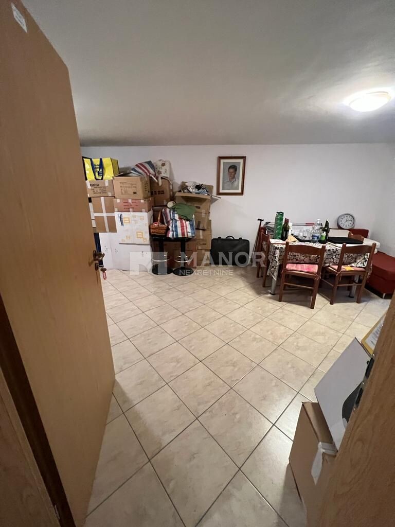 Image 12