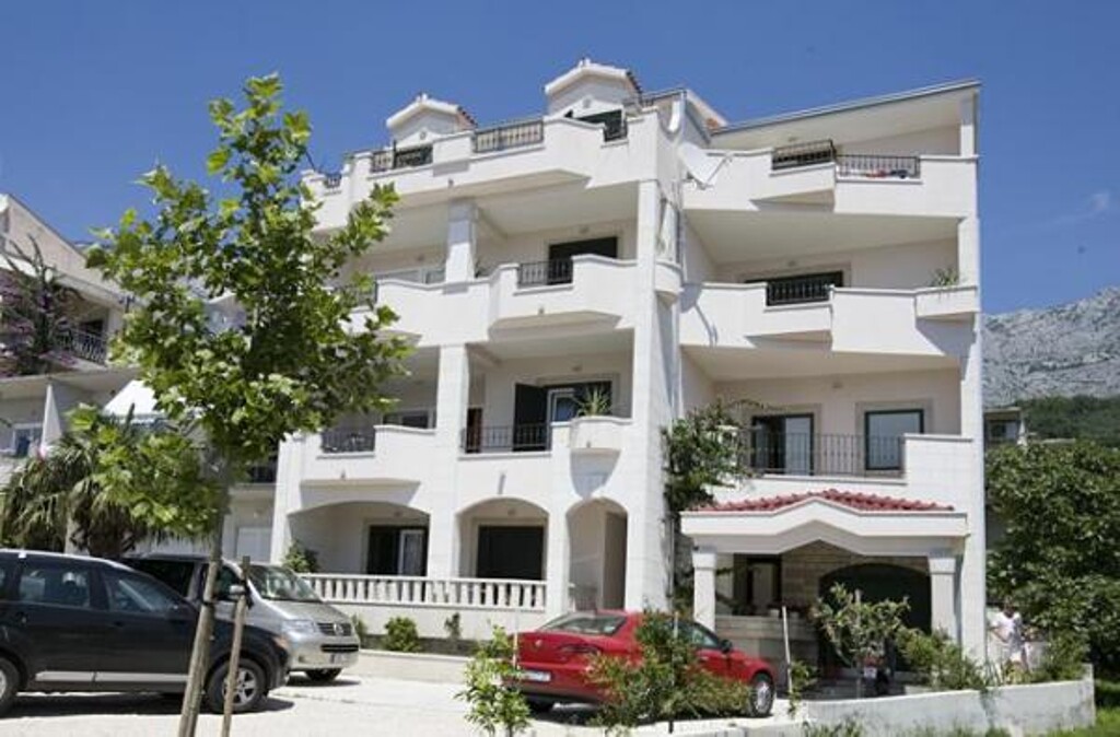 Image 3838990 - 1