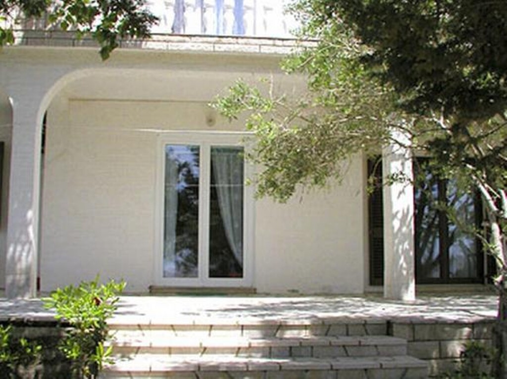 Image 3815152 - 10