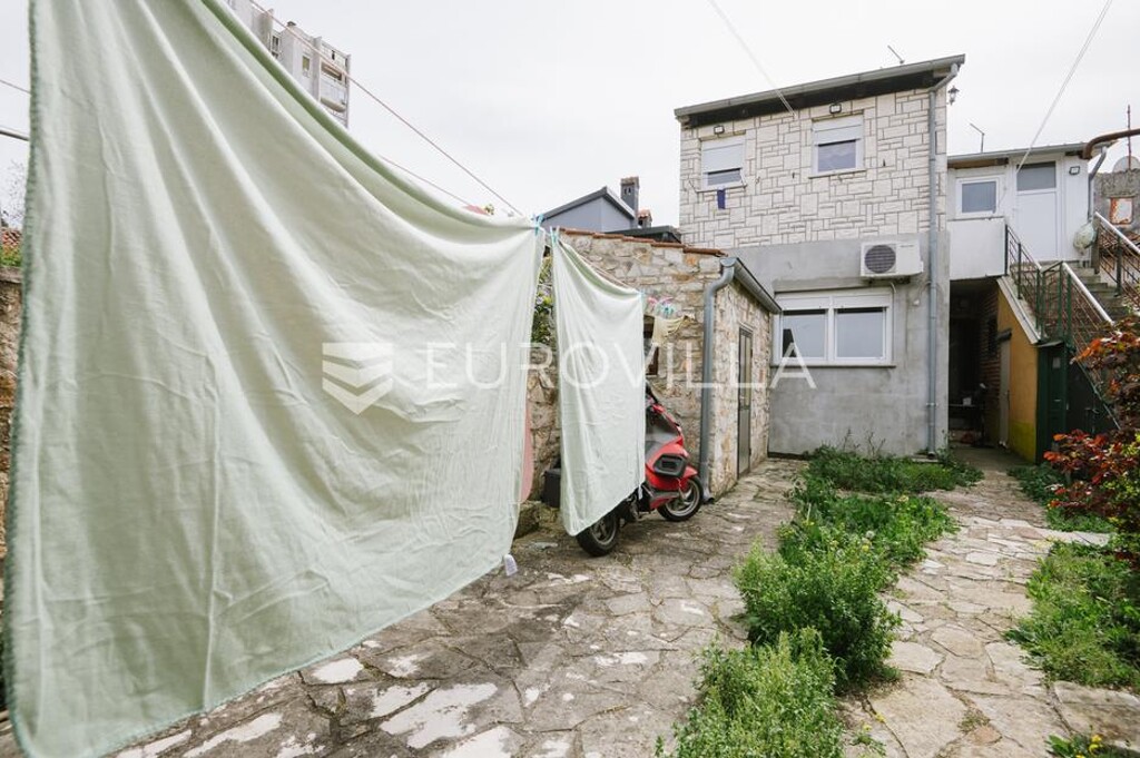 Image 9