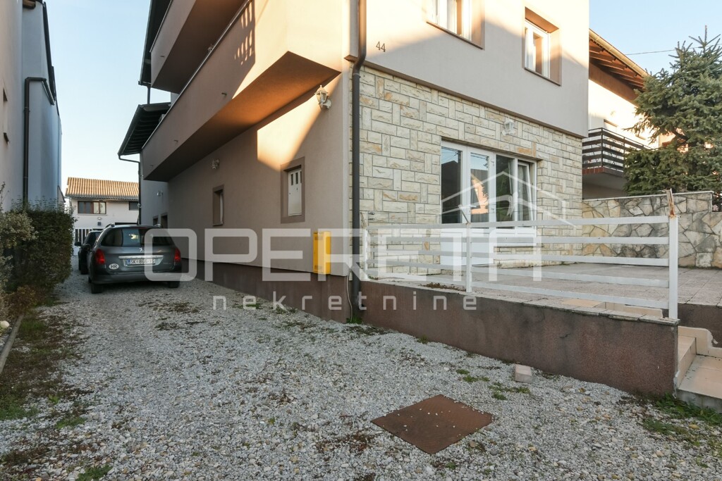 Image 37