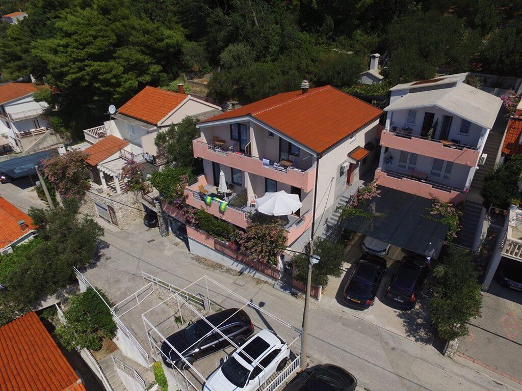 Image 3813392 - 4
