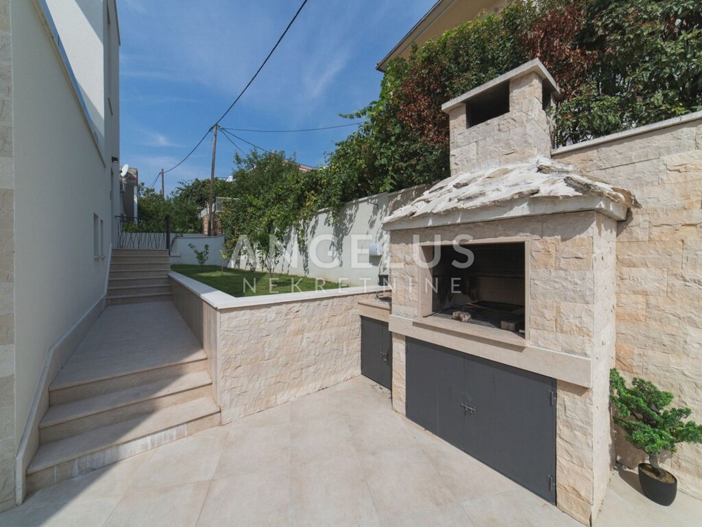 Image 11