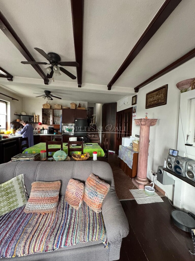 Image 6218233 - 4