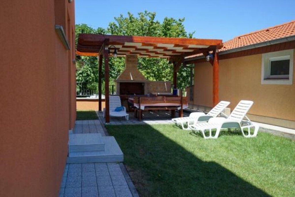 Image 3813679 - 3