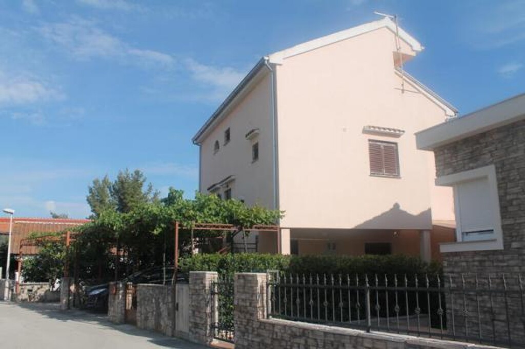 Image 3838736 - 2