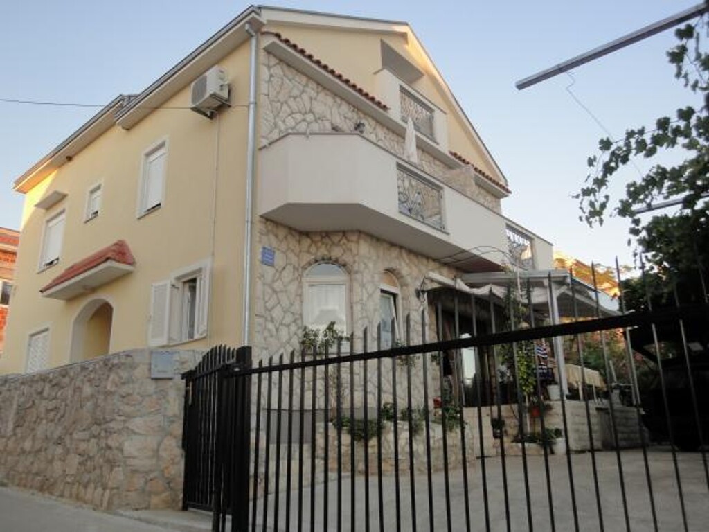 Image 3838830 - 2