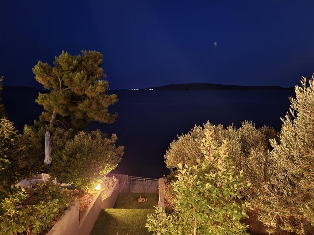 Image 3810597 - 11