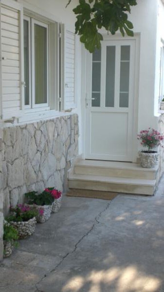 Image 3813886 - 9