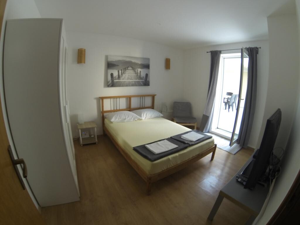 Image 3812730 - 10