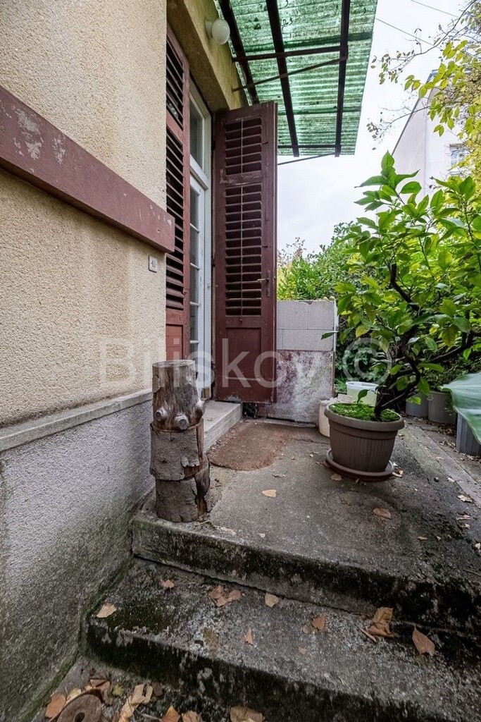 Image 6171440 - 9