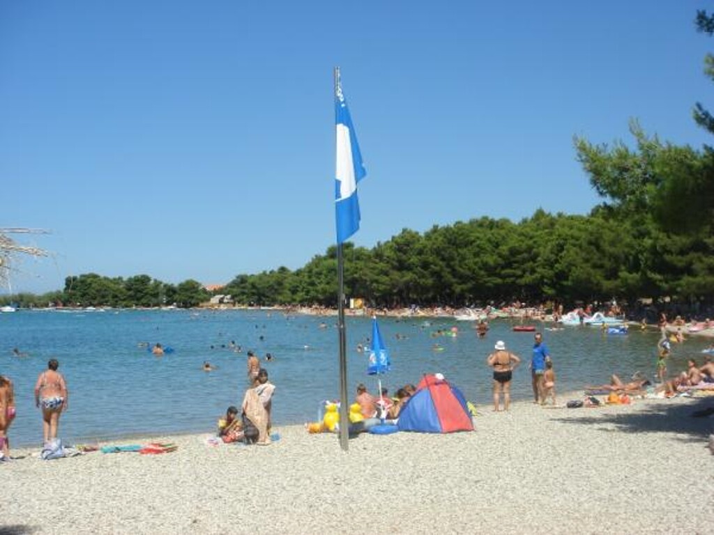 Image 3814821 - 5