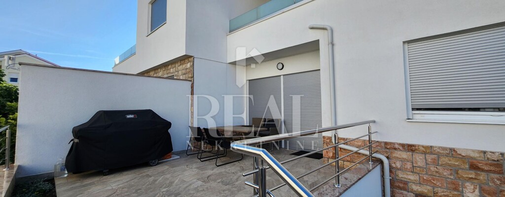 Image 12
