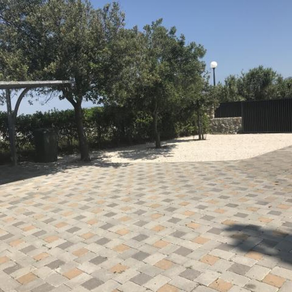 Image 3811635 - 5