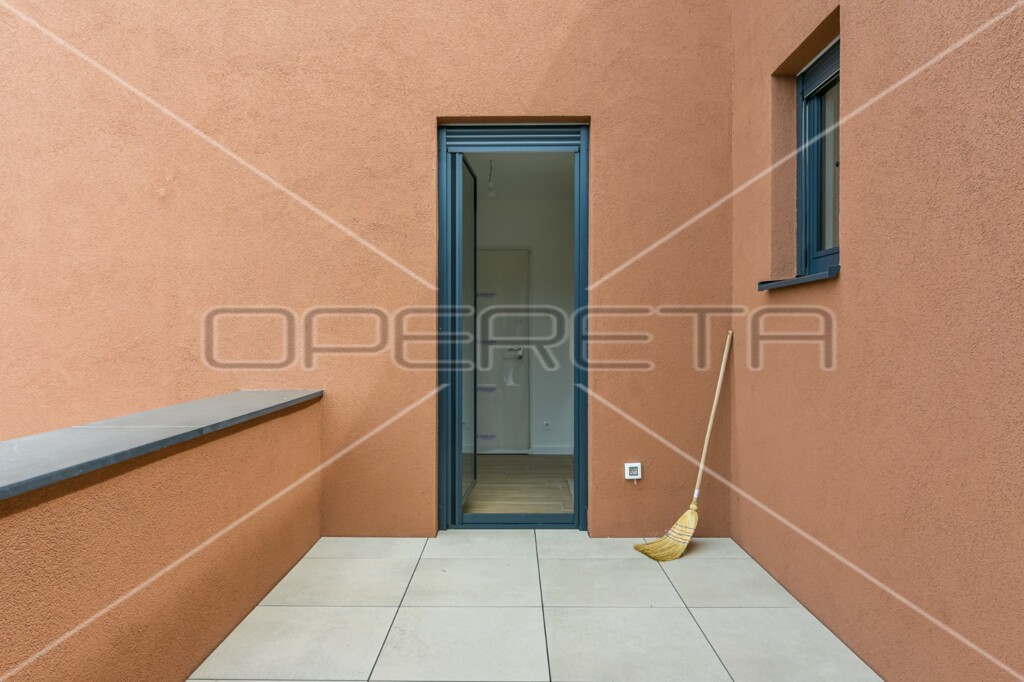 Image 16