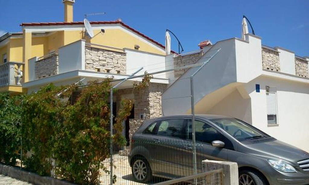 Image 3811736 - 1