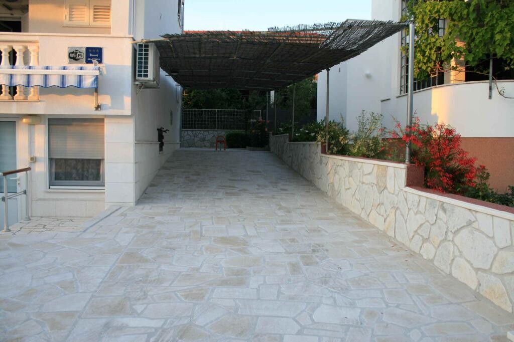 Image 3813391 - 22