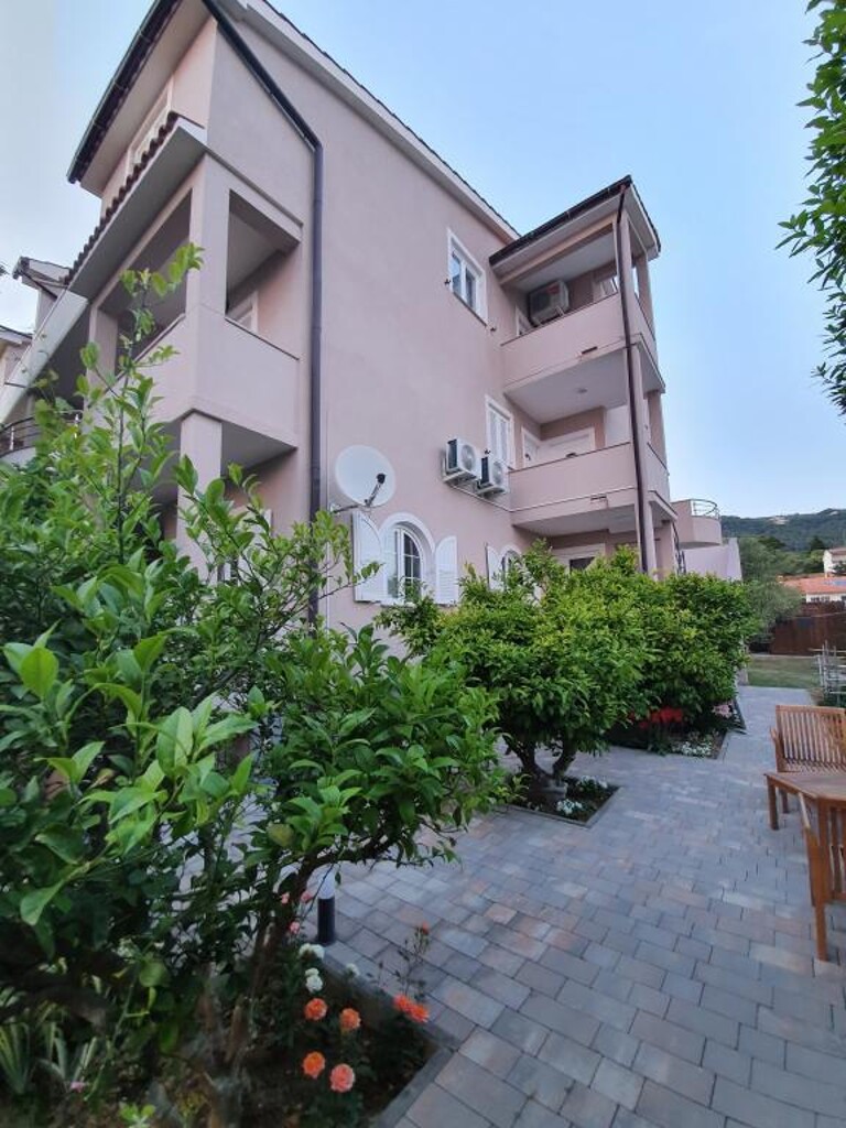 Image 3810731 - 14