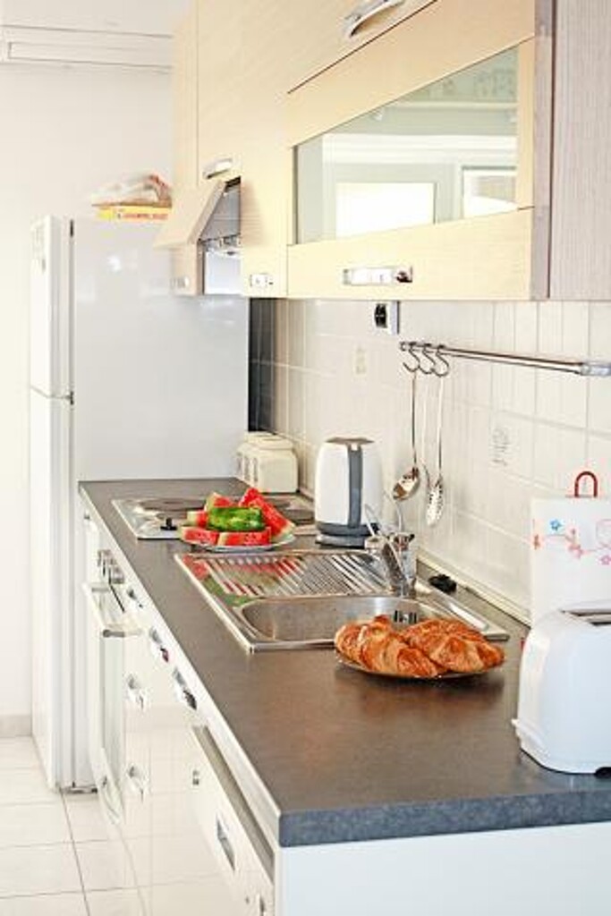 Image 3814312 - 5